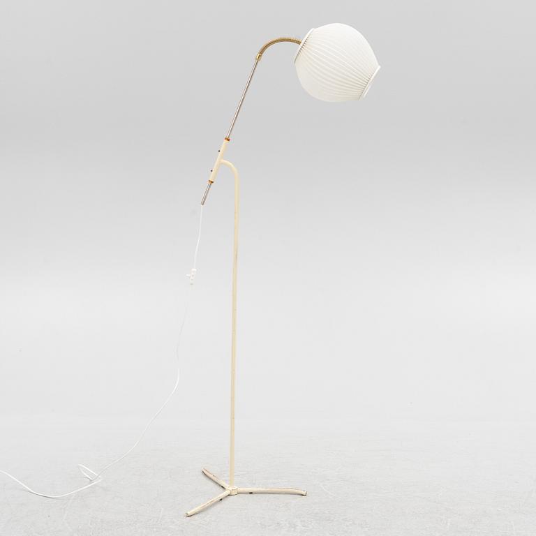 A mid 20th century floor lamp with lampshade by Sven-Åke Sörensen.