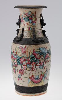 GOLVVAS, porslin, Kina tidigt 1900-tal.