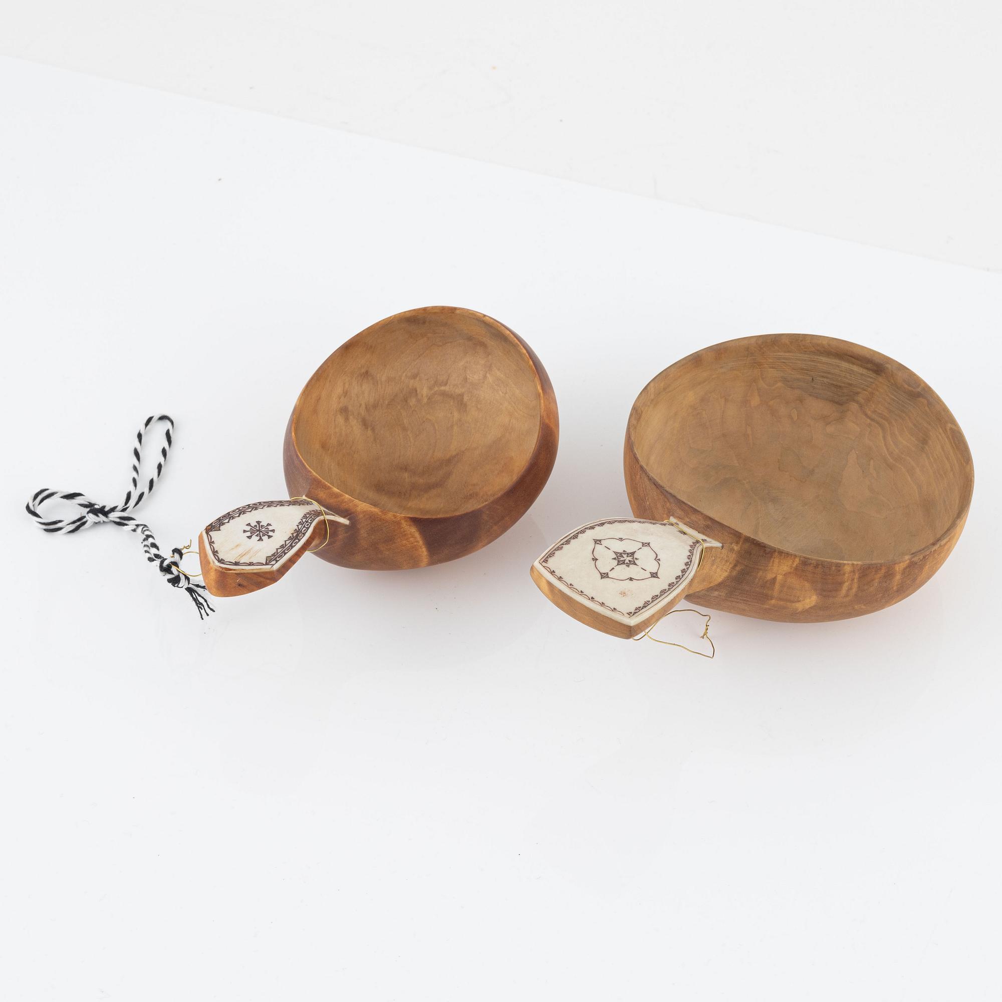 Esse Poggats, two cups, signed EP.