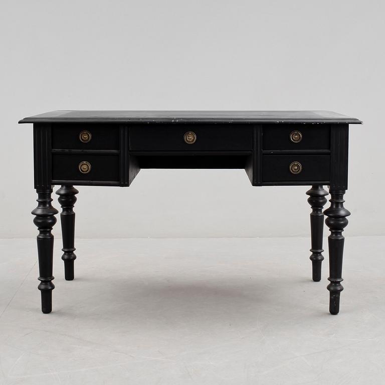SKRIVBORD, nyrenässans, 1800-talets slut.