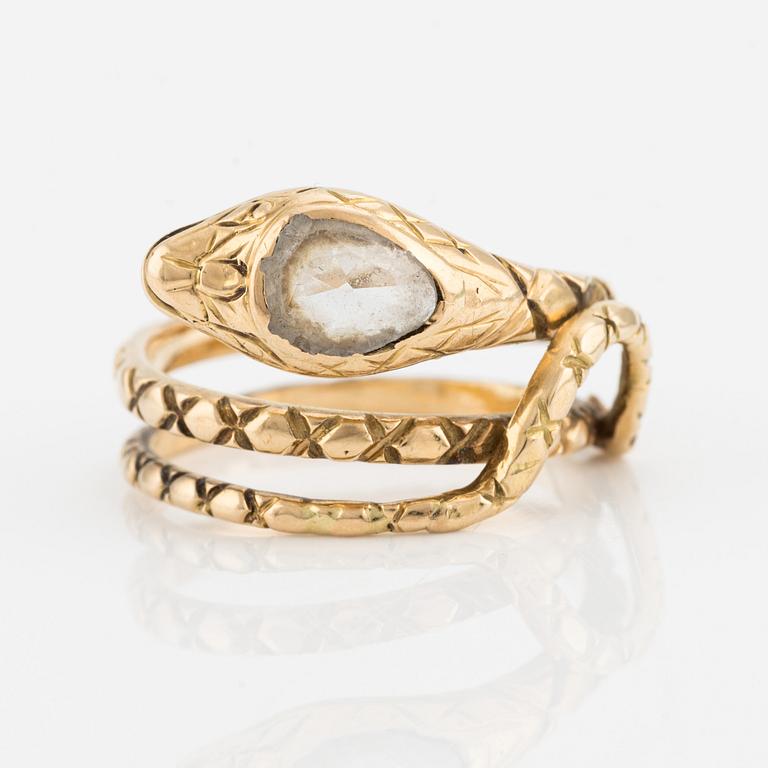 Ring in the shape of a serpent, 18K gold and rose-cut diamond.