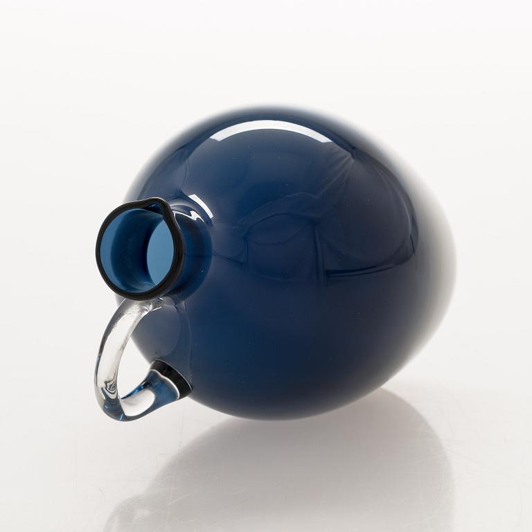 Saara Hopea, a glass carafe with eight liqueur glasses, model 2501. Design year 1959.