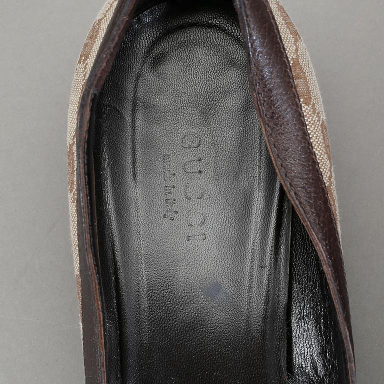 SKOR, Gucci.