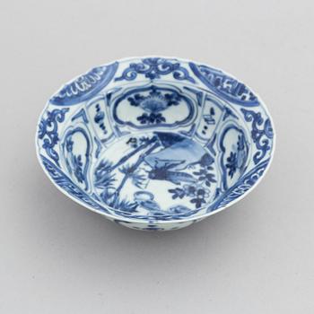 A Chinese blue and white "Kraak" bowl, Ming dynasty (1368-1644).