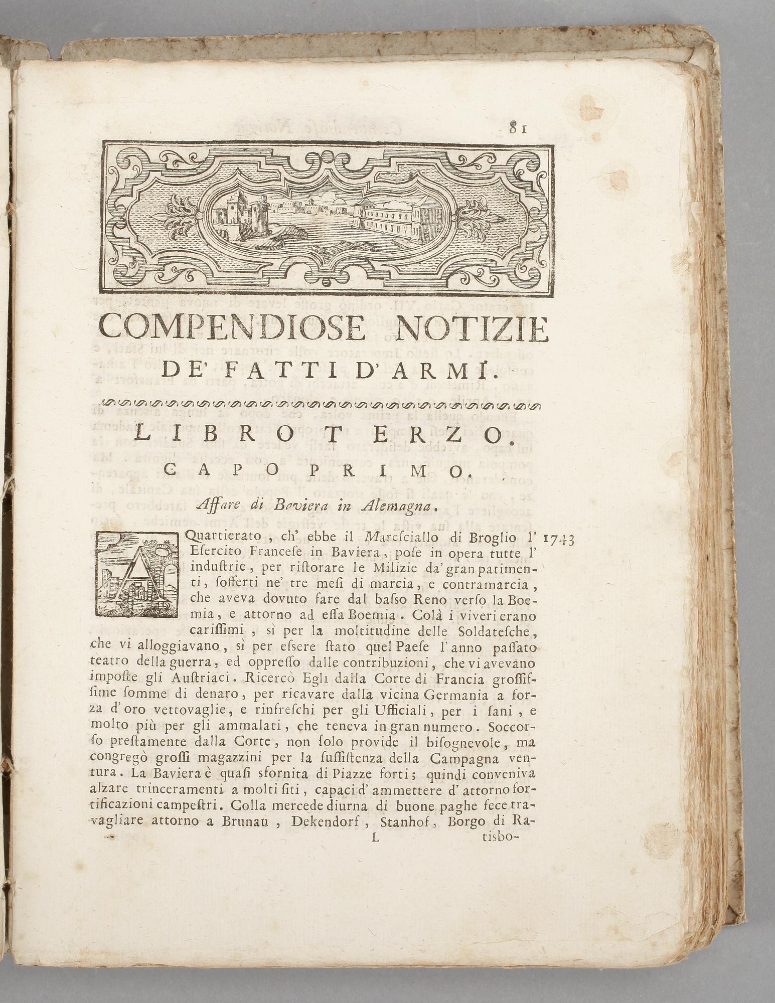 BÖCKER, 2 st, "Le Grondeur, comedie", Paris 1693 resp "Compendiose notizie dei fatti a`armi...Carlo VI..", Utrecht 1751.