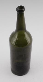 FLASKA, glas, daterad 1757.