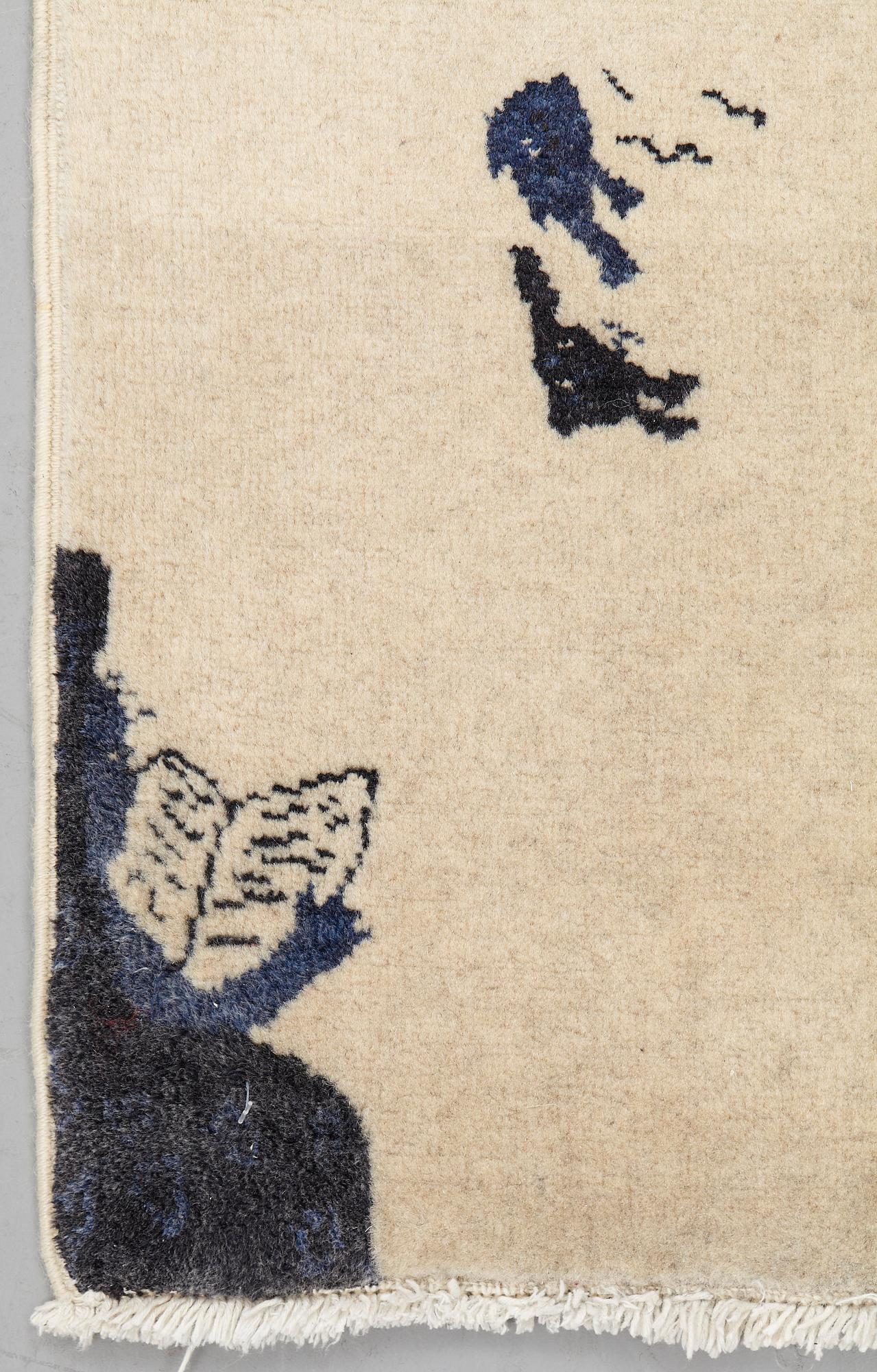 Suzanne Nessim, Matto, tufted, ca 143 x 105-106,5 cm, signed Nessim, made in India/Pakistan.