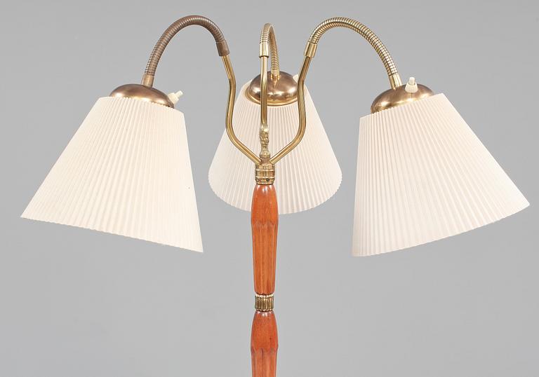 GOLVLAMPA, 1900-talets första hälft.