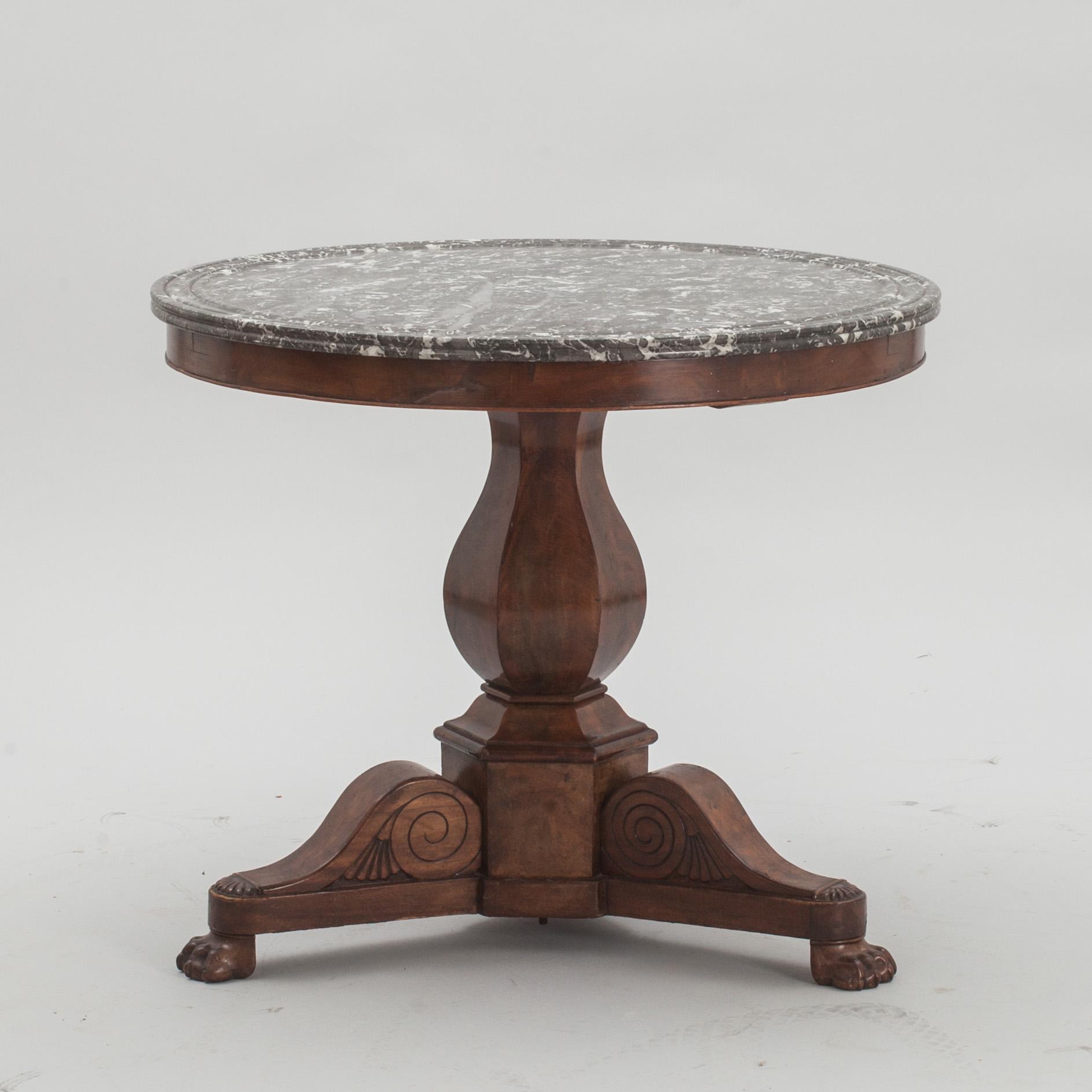 BORD, senempire, trol. Baltikum. 1800-talets mitt.