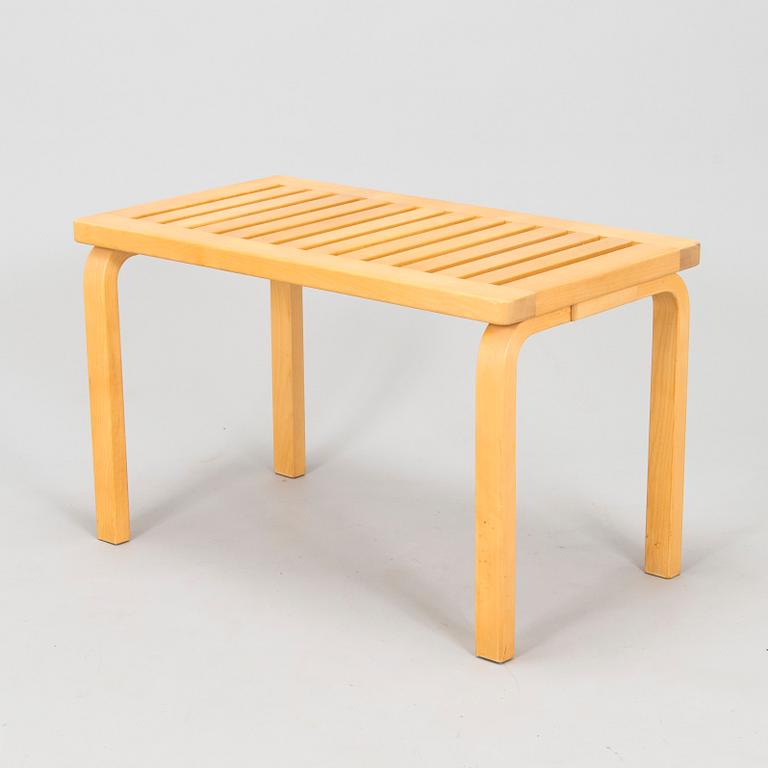 Alvar Aalto, A late 20th century '153B' bench for Artek.