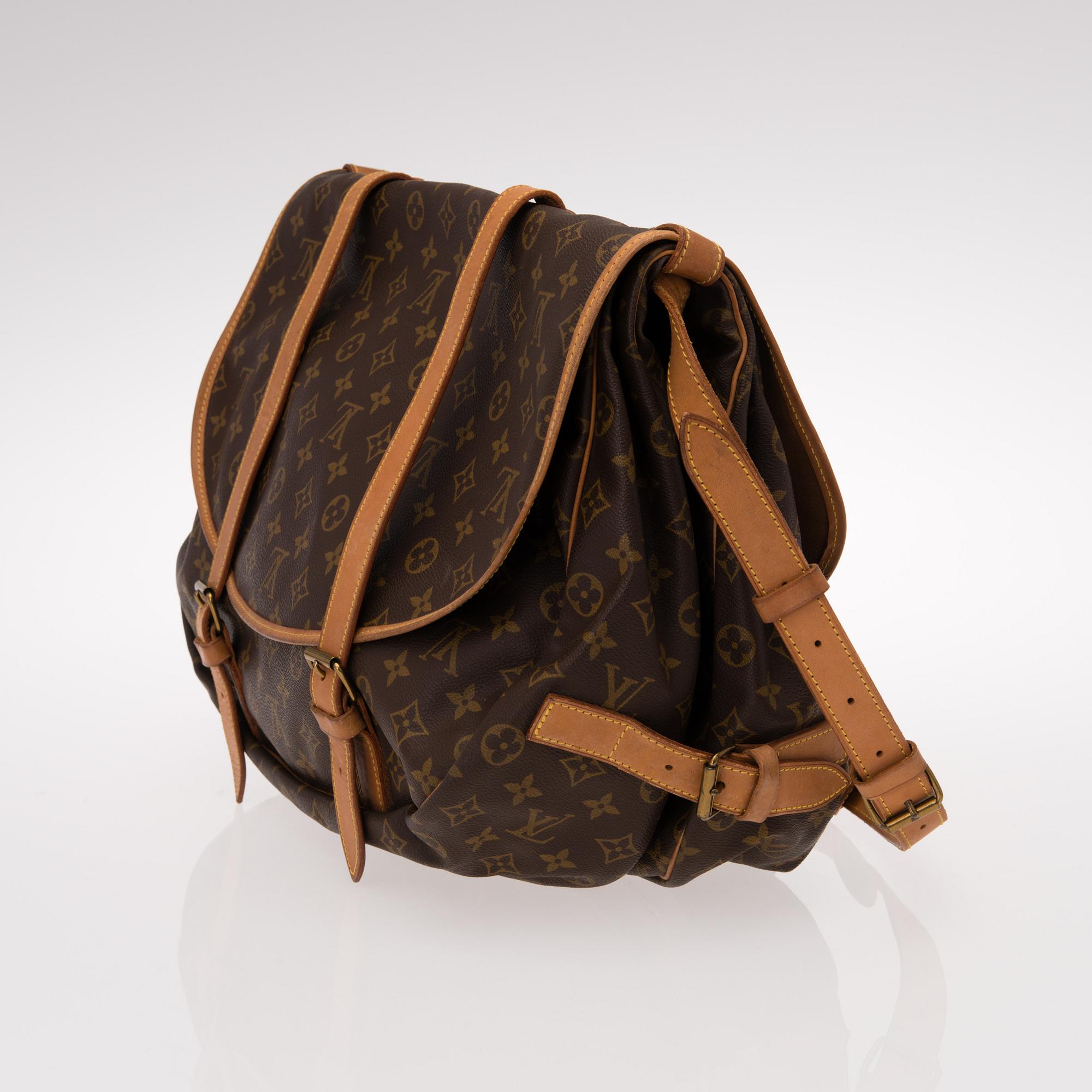 LATE 1980´s MONOGRAM CANVAS SAUMUR 43 BAG.