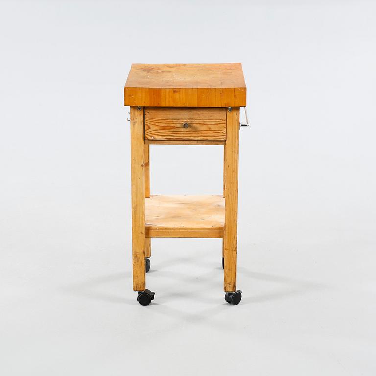 SLAKTARBÄNK / HUGGKUBBE, 1900-talets andra hälft.