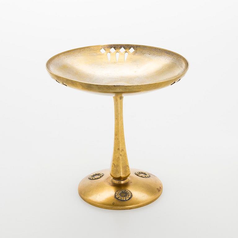 An early 20th century tazza for Argentor Vienna.