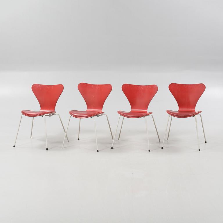 Four "Seven" chairs, designed by Arne Jacobsen for Fritz Hansen, 1995.