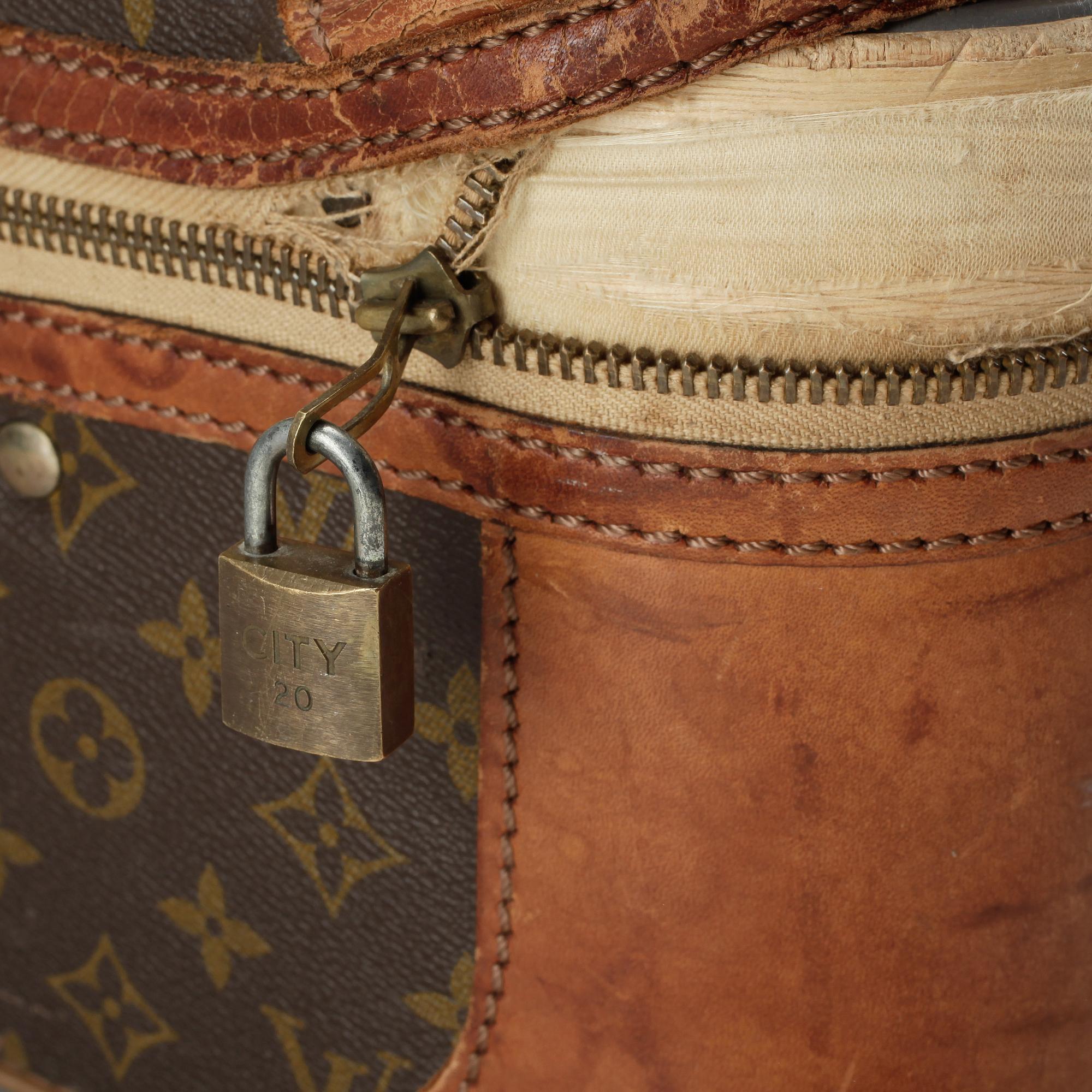 RESVÄSKA, Louis Vuitton.