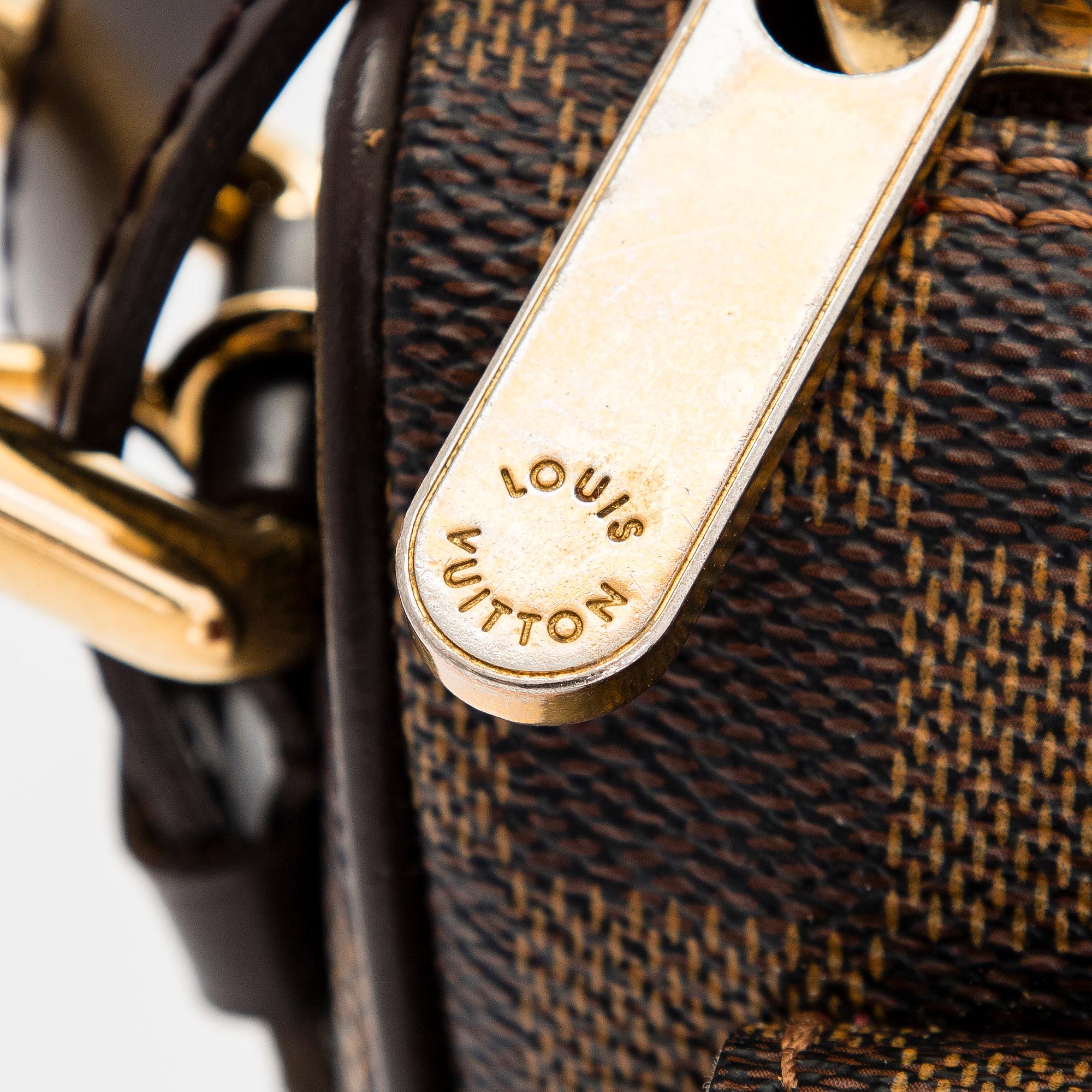 Louis Vuitton, a Damier Ebene 'Ravello GM' bag.