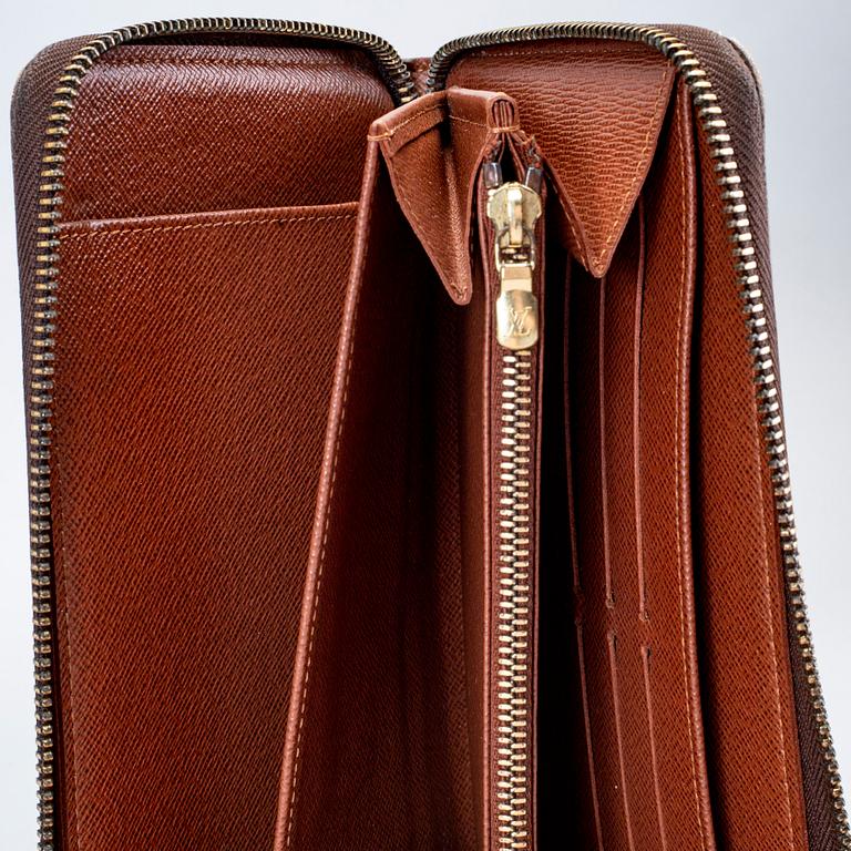 Louis Vuitton, Zippy Organizer, made in Spain.