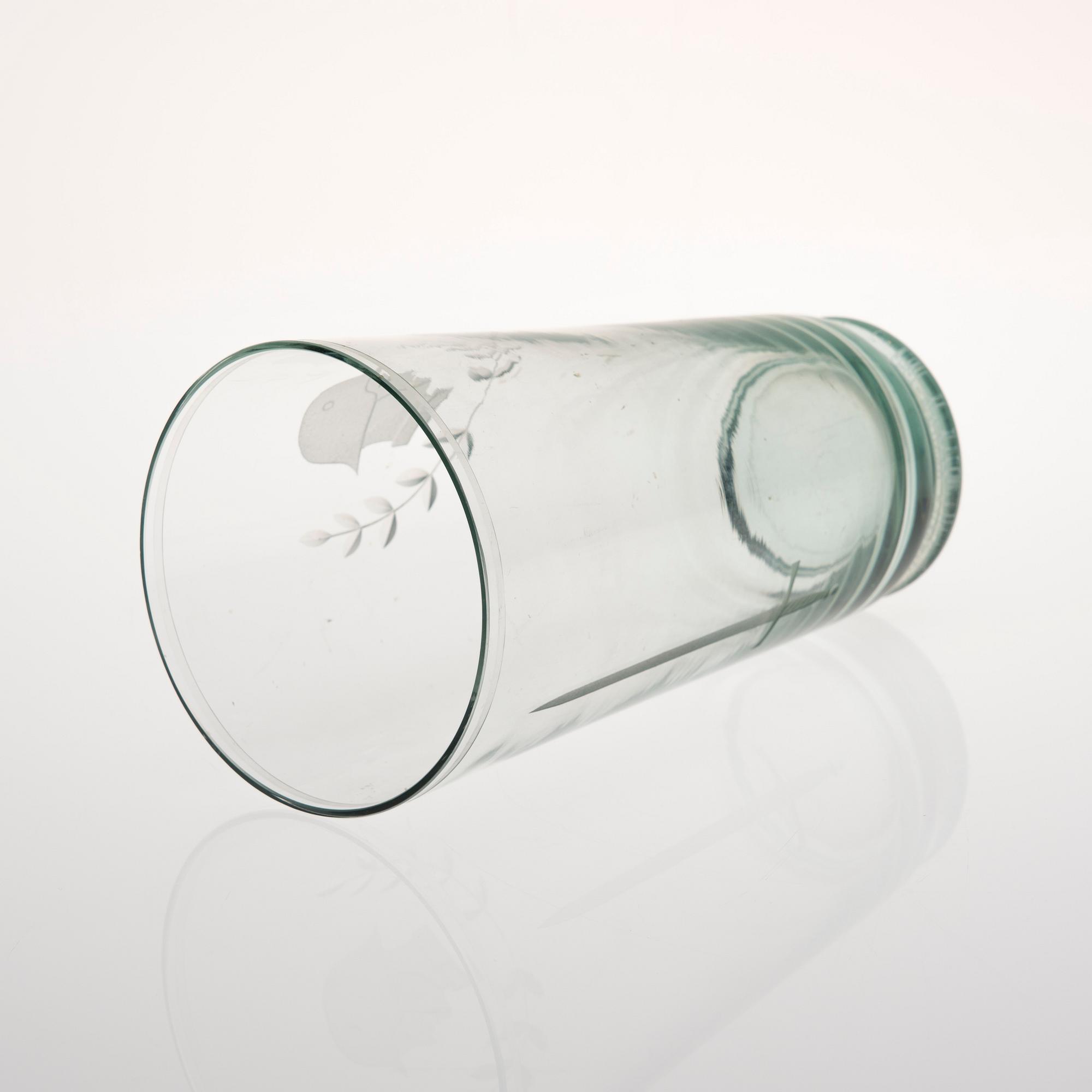 VAS, glas, signerad G. Hongell, Karhula 1942.