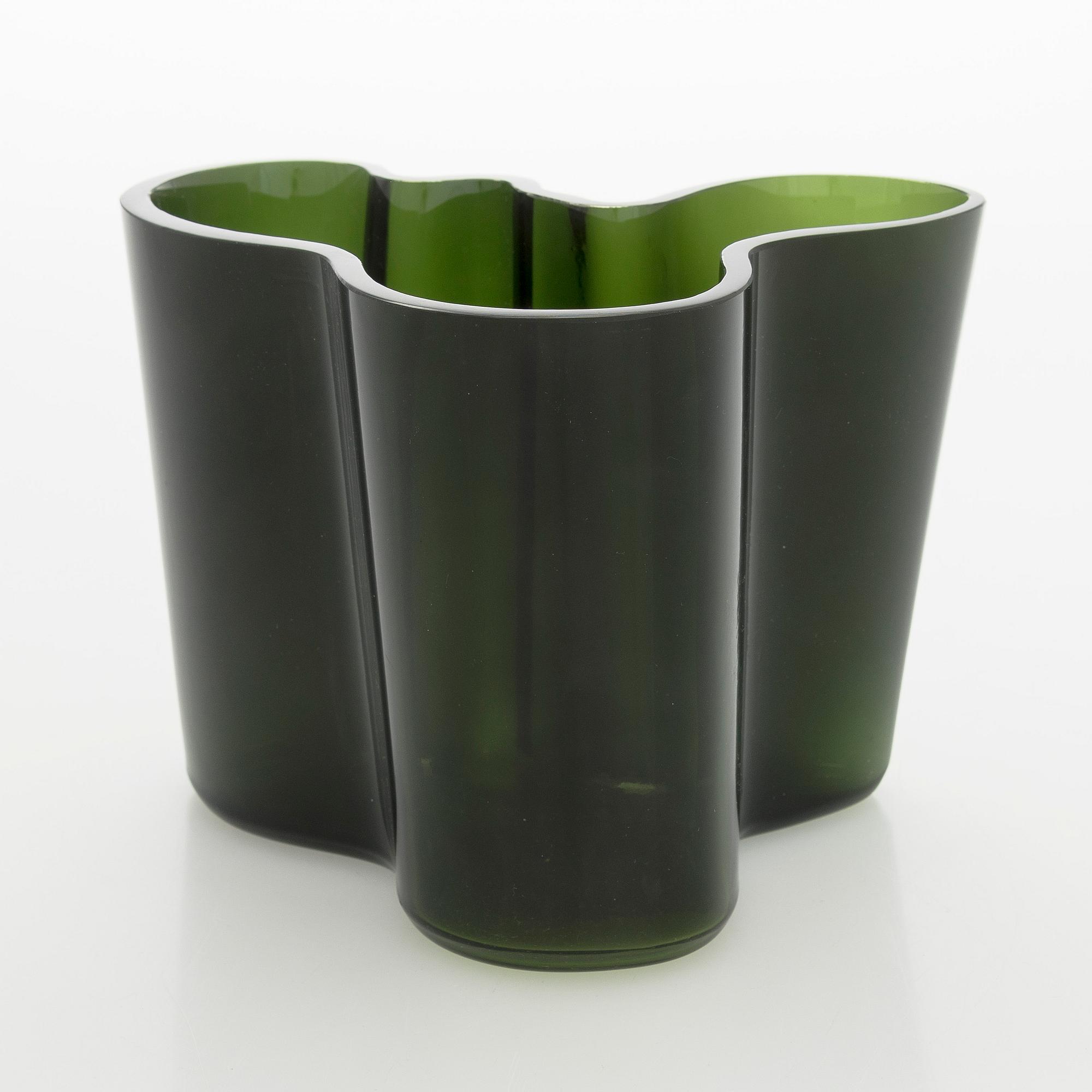 Alvar Aalto, vas, "3030", signerad Alvar Aalto -3030.