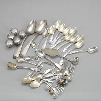 PARTI SILVER, 49 delar, bl.a Finland och Ryssland, 1700 - 1900-tal. Tot vikt 865 gram.