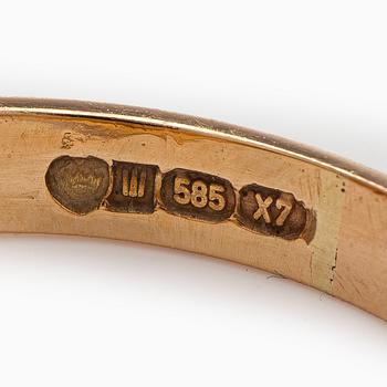 Björn Weckström, ring, “Whisper”, cultured pearls, 14K gold, Lapponia 1975.