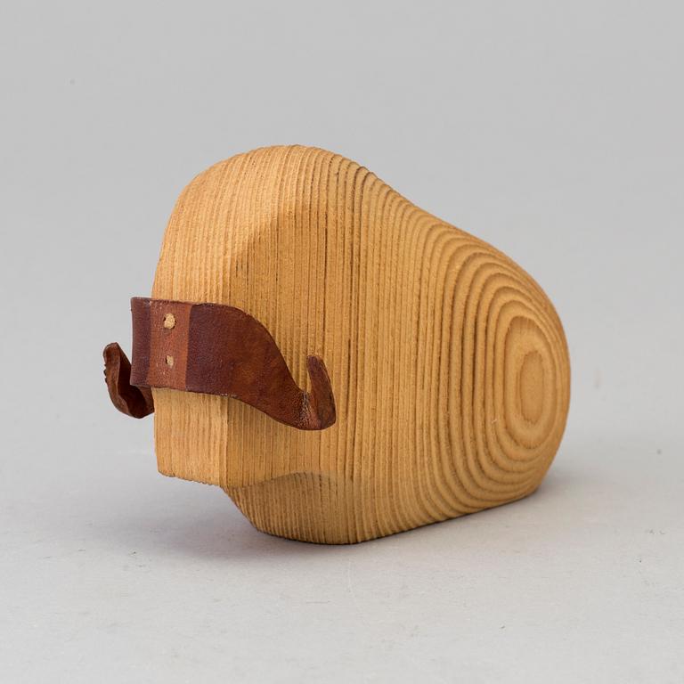 Arne Tjomsland, a wooden sculpture, Norway.