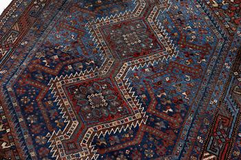 A Khamse rug, ca 190 x 150 cm.