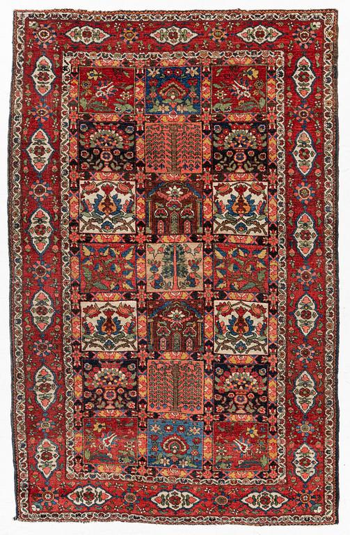 A semi-antique Bakthiari rug. c 210 x 134 cm.