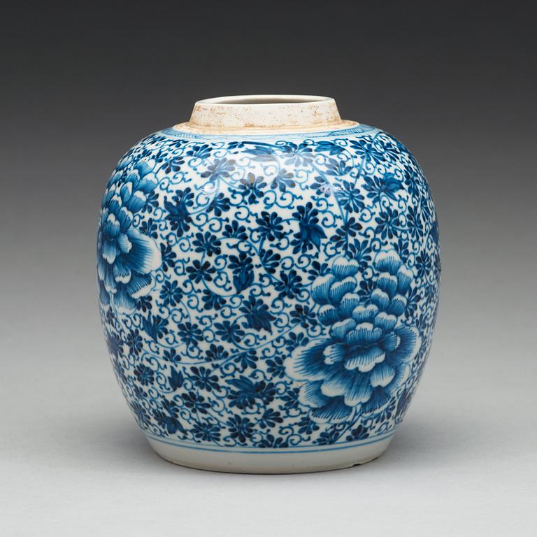 BOJAN, porslin. Qingdynastin, 1700-tal.