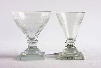 GLASSERVIS, ca 80 delar.