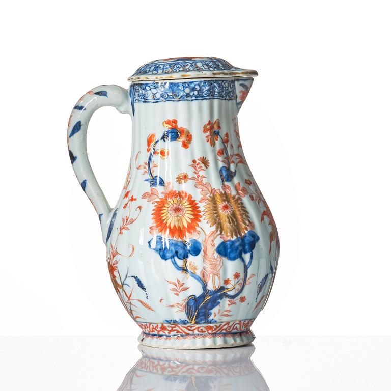 An imari ewer with cover, Qing dynasty, Kangxi (1662-1722).