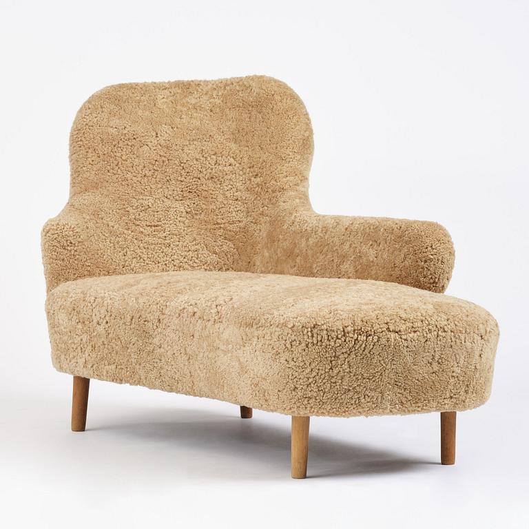 Scandinavian Modern, a chaise longue, 1940s-50s.
