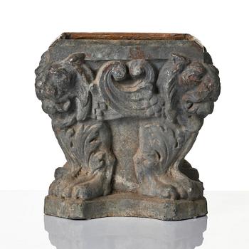 A presumably English lead planter, 19th century.