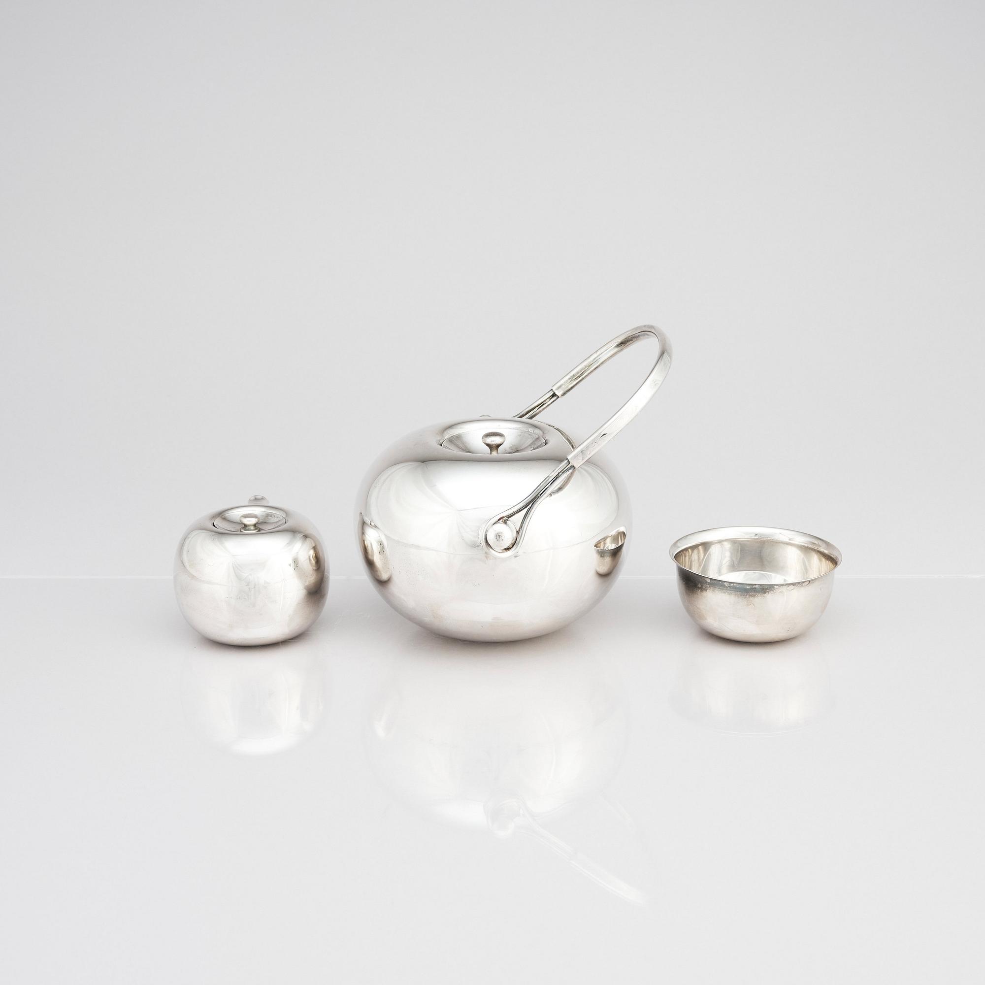 Vivianna Torun Bülow-Hübe, teservis med bricka, 5 delar, Dansk International Designs, försilvrad mässing.