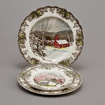 SERVISDELAR, 49 st, flintgods, "The friendly village", Johnson Brothers, England, 1900-talets andra hälft.