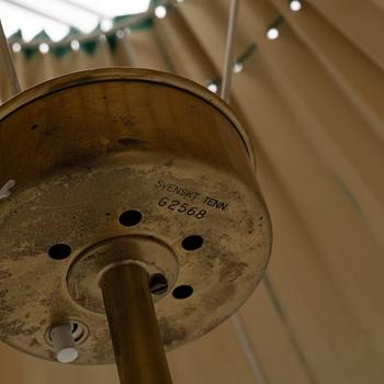 Josef Frank, golvlampa, modell 2568, "Lilla kamelen", Firma Svenskt Tenn.