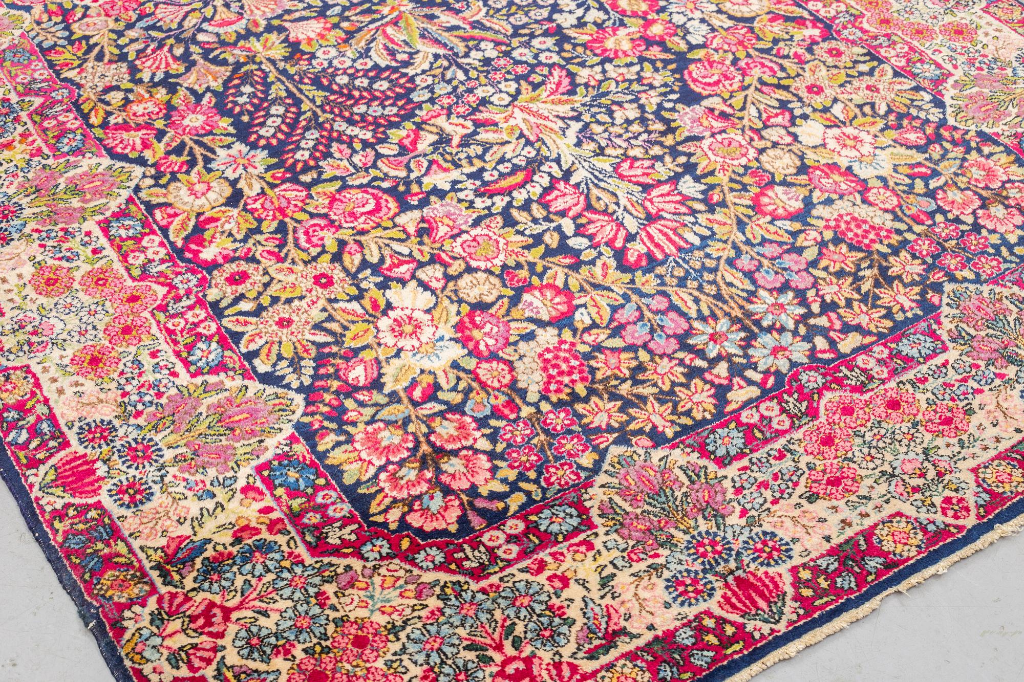 Matto, semi-antique Kerman, ca 218 x 140,5 cm.