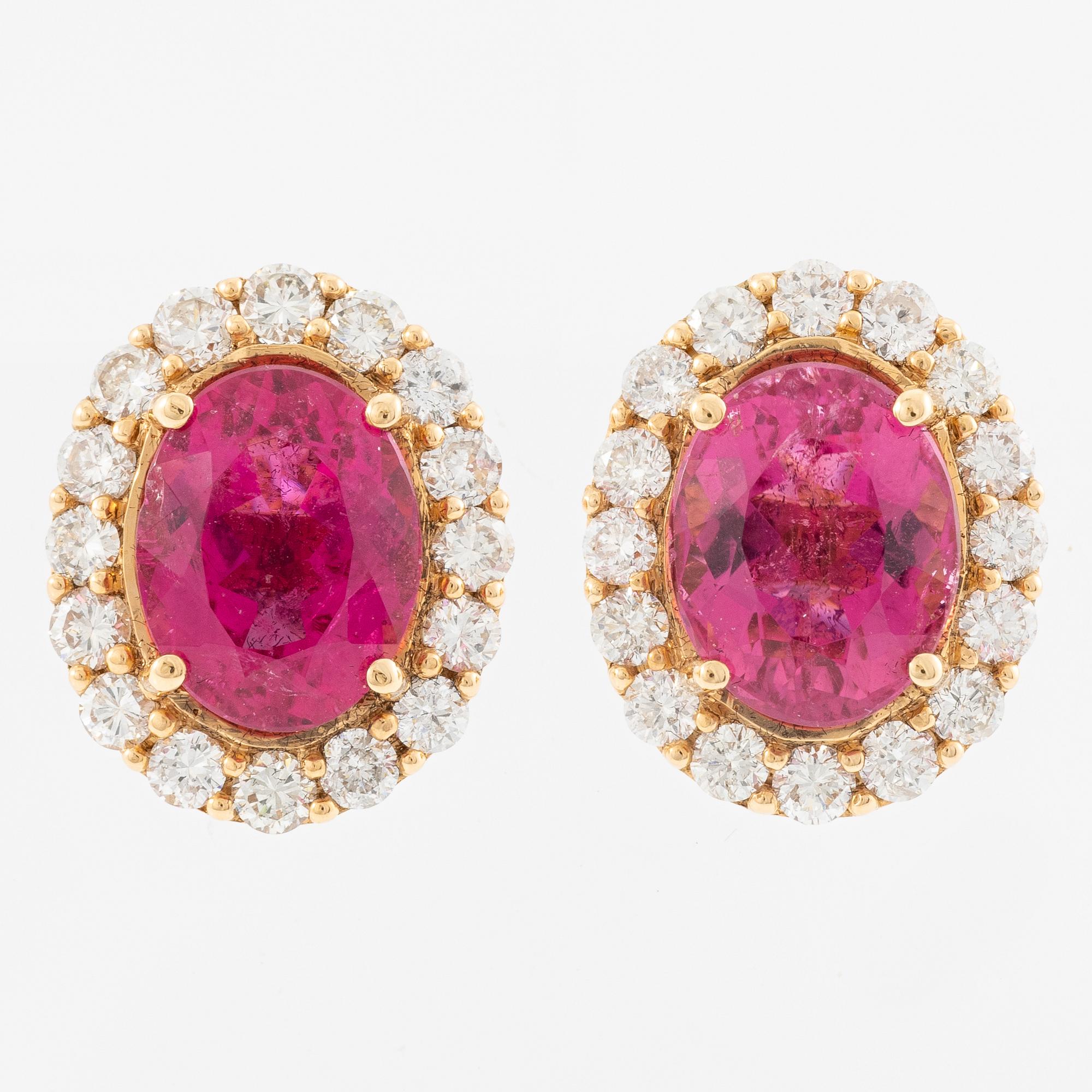 Earrings, a pair, carmosé model, 18K gold with pink tourmalines and brilliant-cut diamonds.