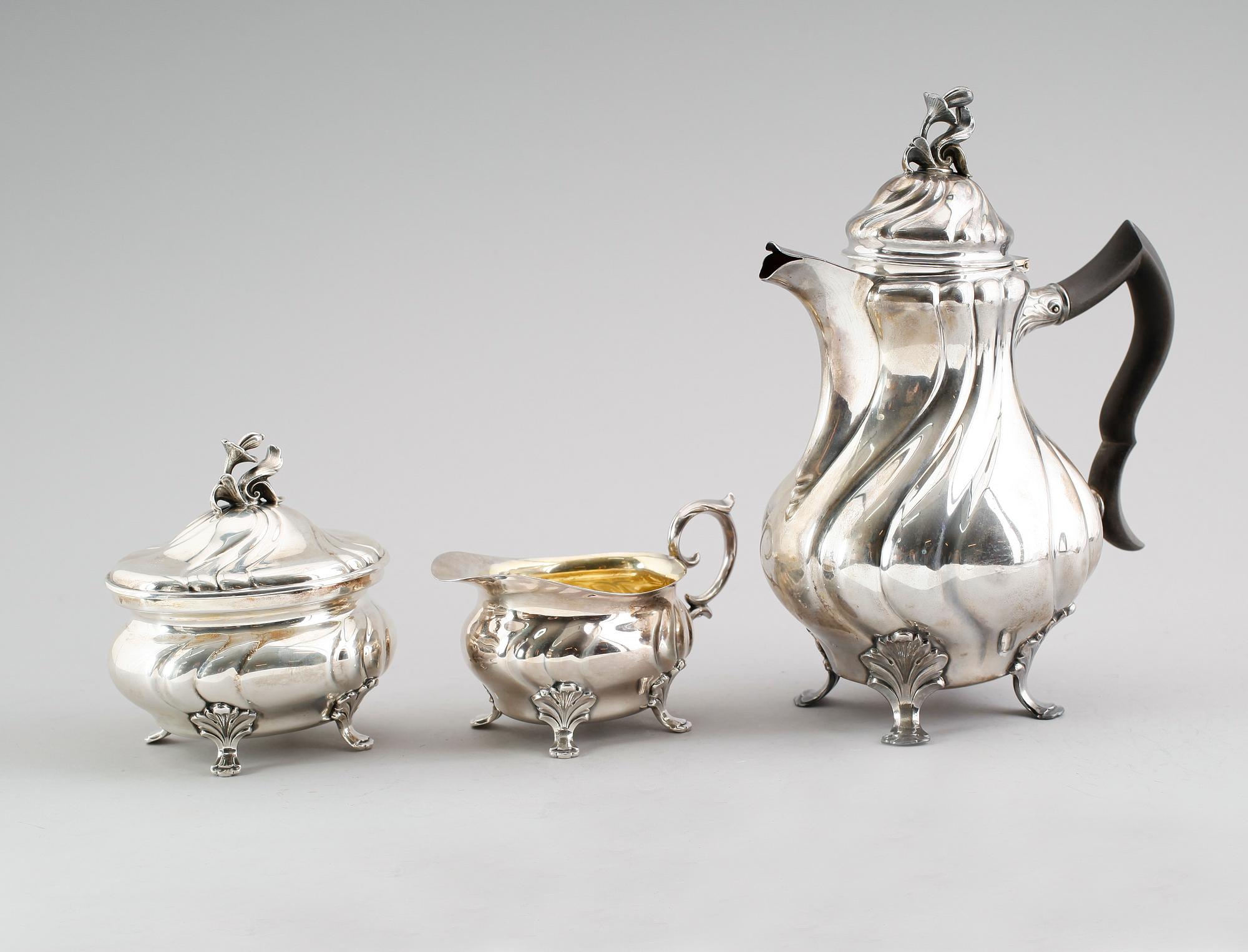 KAFFESERVIS, 3 delar, silver, CG Hallberg, Stockholm 1946. Vikt ca 1261 gram.