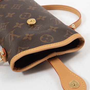 Louis Vuitton, väska, "Fold Me Pouch", 2023.