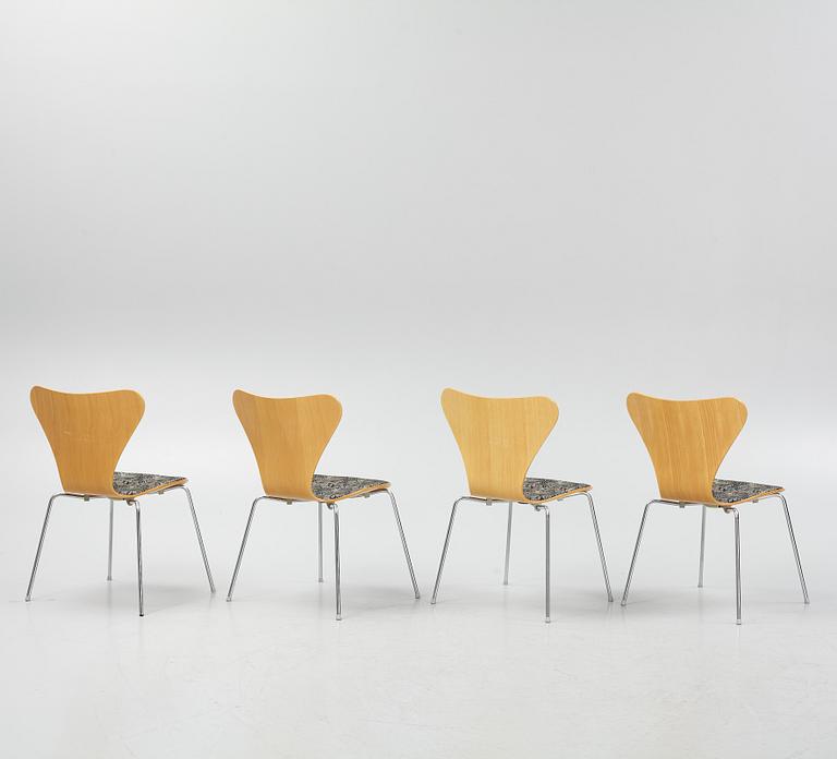 Arne Jacobsen, a set of four 'Series 7' chairs from Fritz Hansen, Denmark.