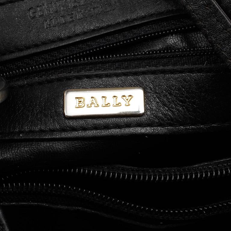VÄSKOR OCH PLÅNBOK, 3 delar, Fendi, Celine och Bally.