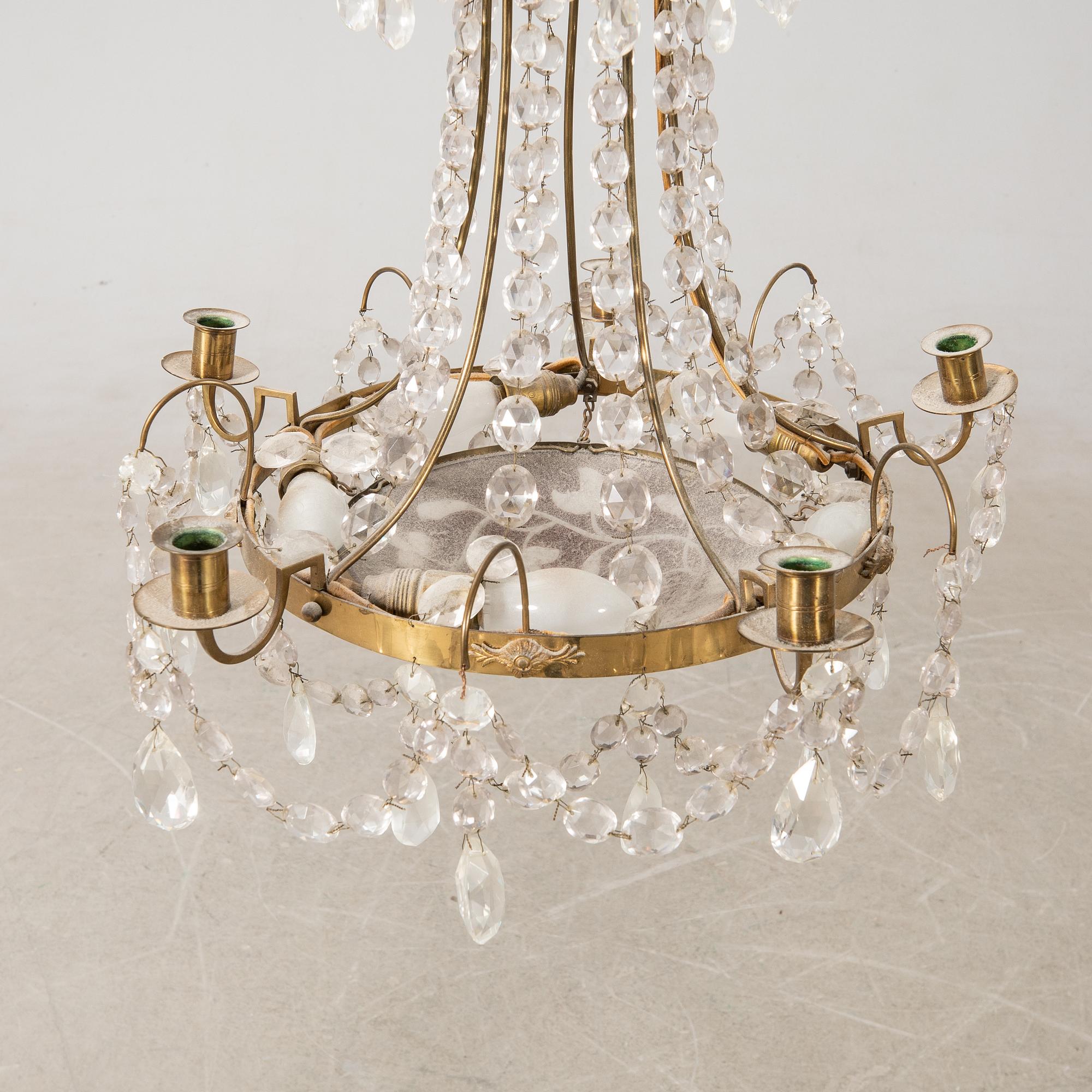 Ljuskrona Gustaviansk stil 1900-tal.