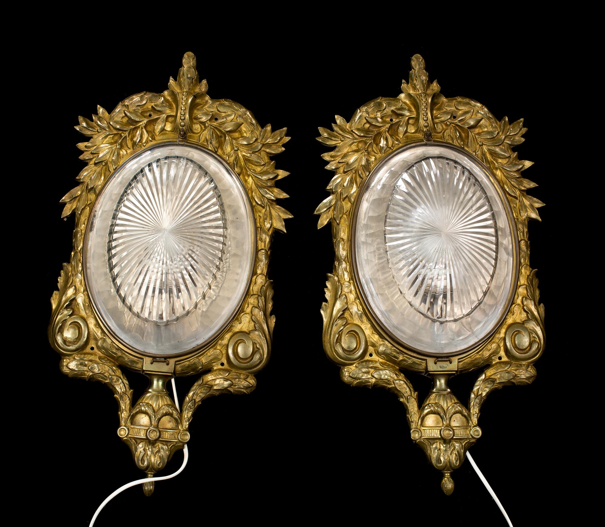 LAMPETTER, ett par, Louis XVI-stil, 1900-talets första hälft.