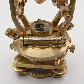 Theodolite, Newman & Guardia, London  England, 20th century first part.
