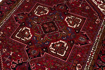 A carpet, Heriz/Gorovan, ca 287 x 205 cm.