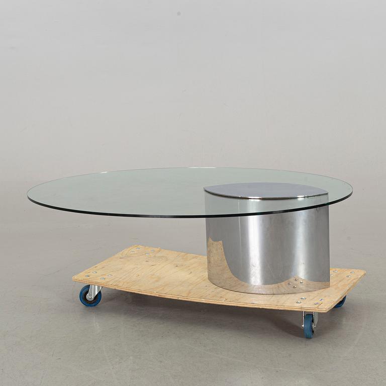 A GLASS TOP COFFEE TABLE "LUNARIO" CINI BOERI.