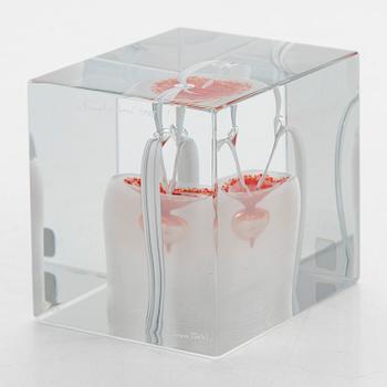 Oiva Toikka, annual glass cube, signed Oiva Toikka, Nuutajärvi 1985, 88/2000.