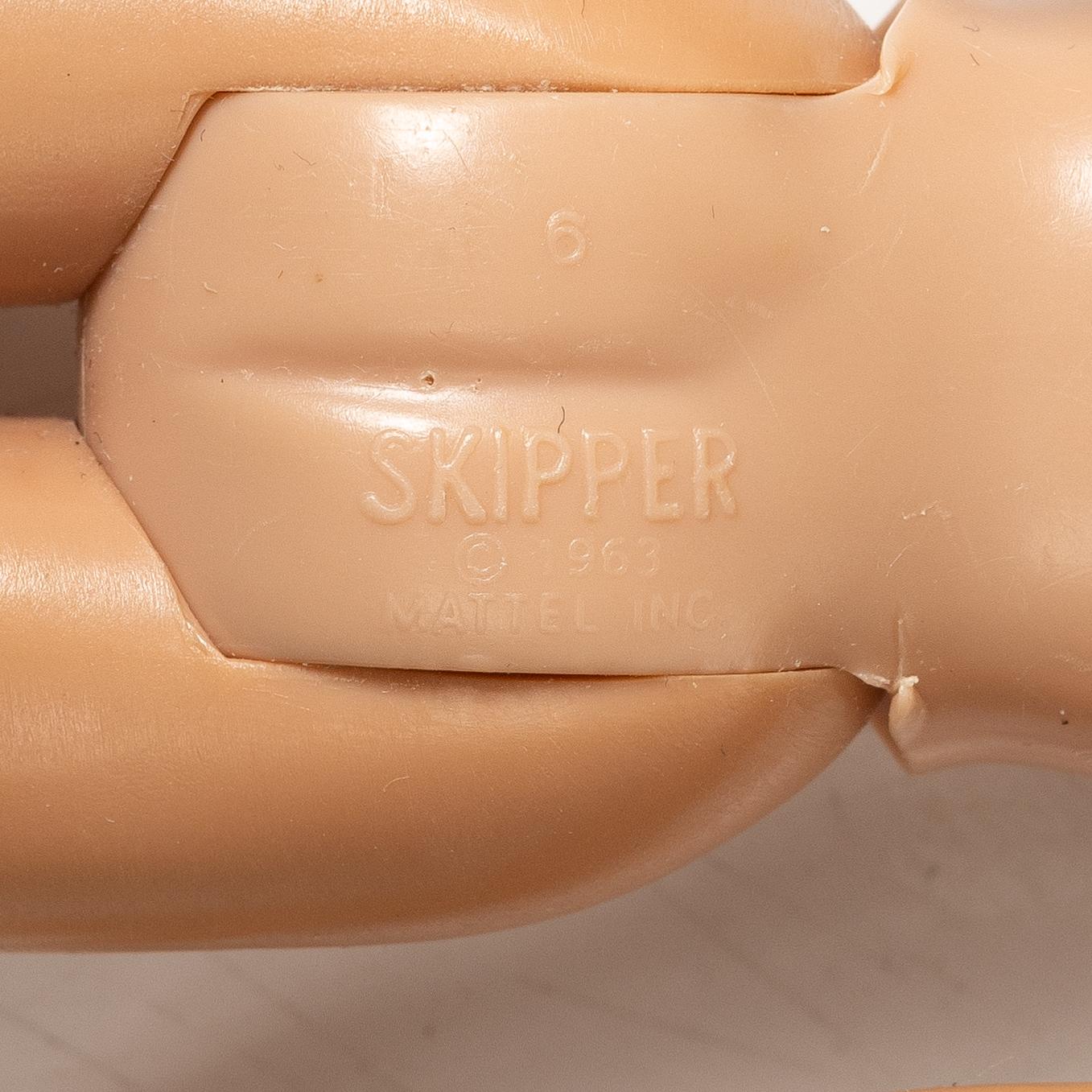 Barbiedockor, 4 st, samt kläder och accessoarer, Mattel, 1960-tal.