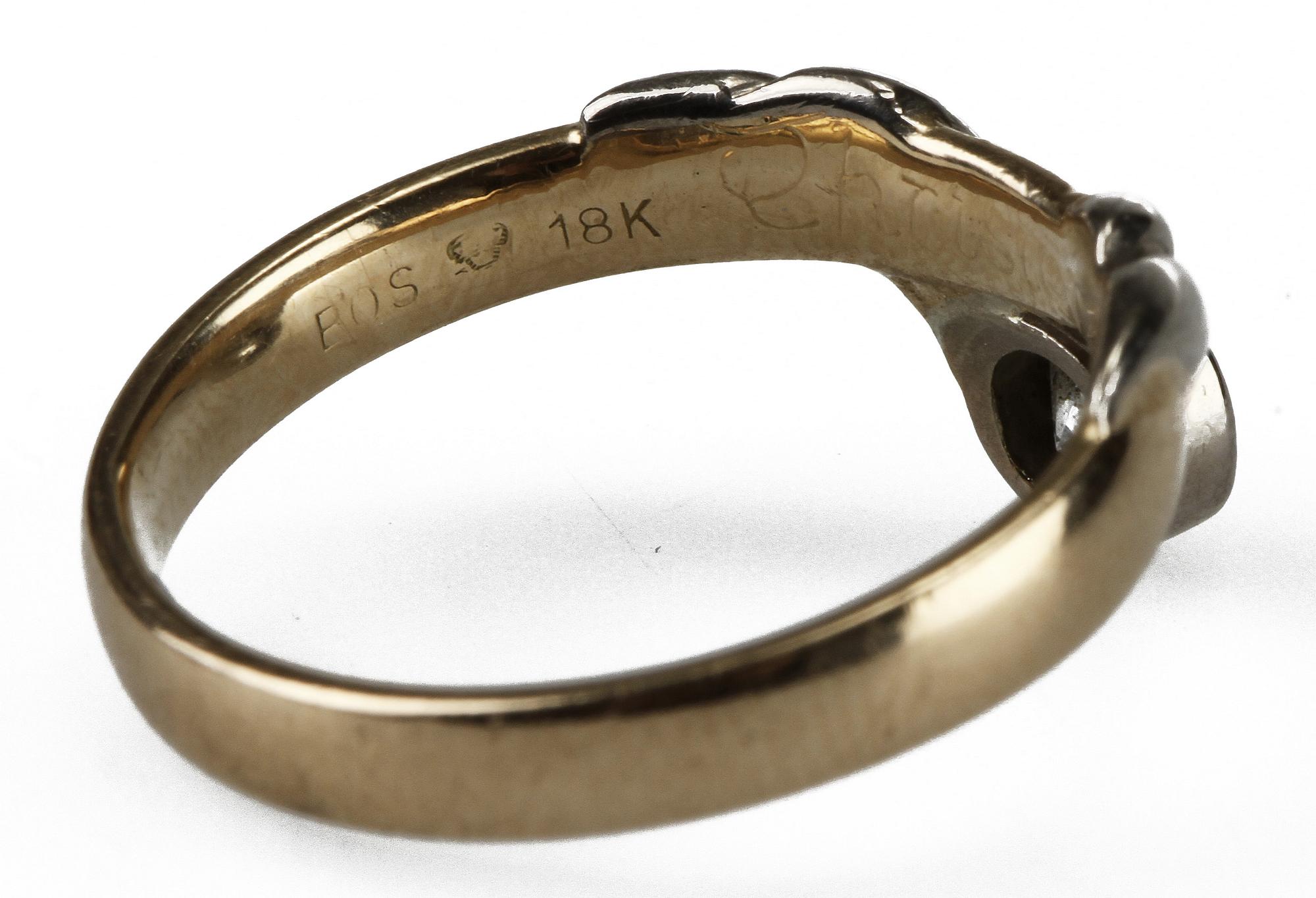 RINGAR, 2 st, 18k guld samt briljantslipad diamant,  0,29 enl intyg.